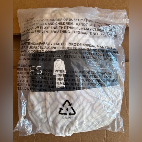 🎉LAST PIECE🎉JONES NEW YORK Stretch Velour Packaged Robe Ivory Grey Marl - Picture 4 of 6